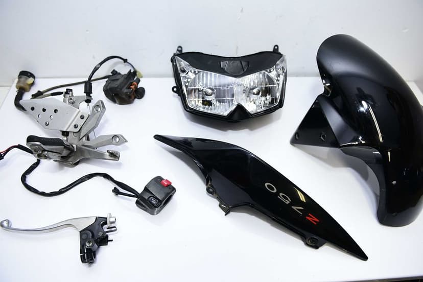 Rezervor , motor jug roata   Kawasaki Z750  2007  piese far