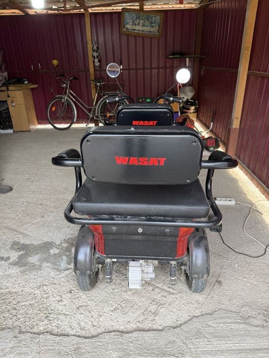 Tricicleta electrica cu doua locuri