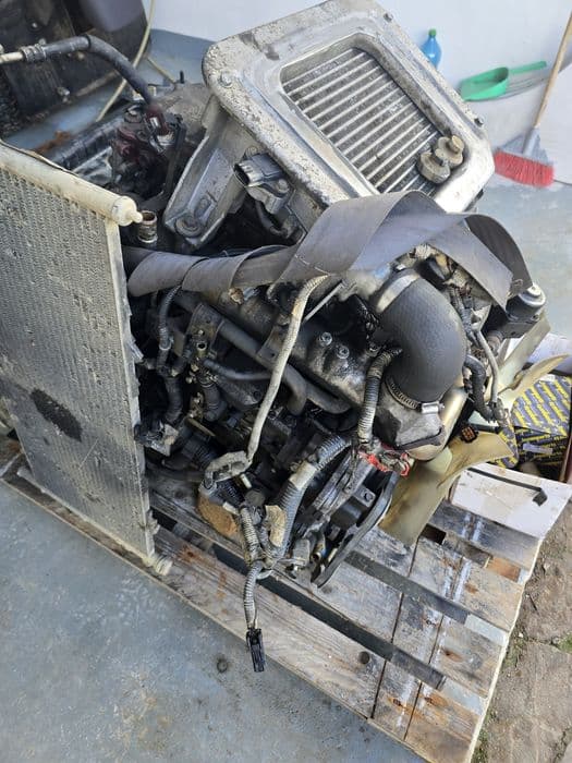 Vând cutie viteze si alte piese Nissan Navara 2006,2,5 DIesel