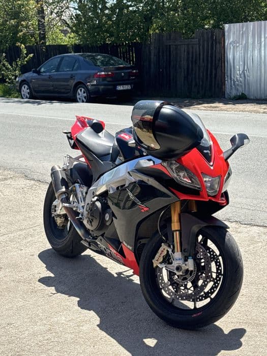Aprilia rsv4 Factory APRC