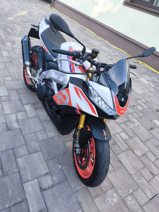 Aprilia Tuono 1100 V4 Factory Speedwhite