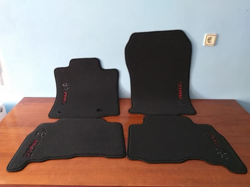 Covorase auto din mocheta dedicate TOYOTA LAND CRUISER PRADO