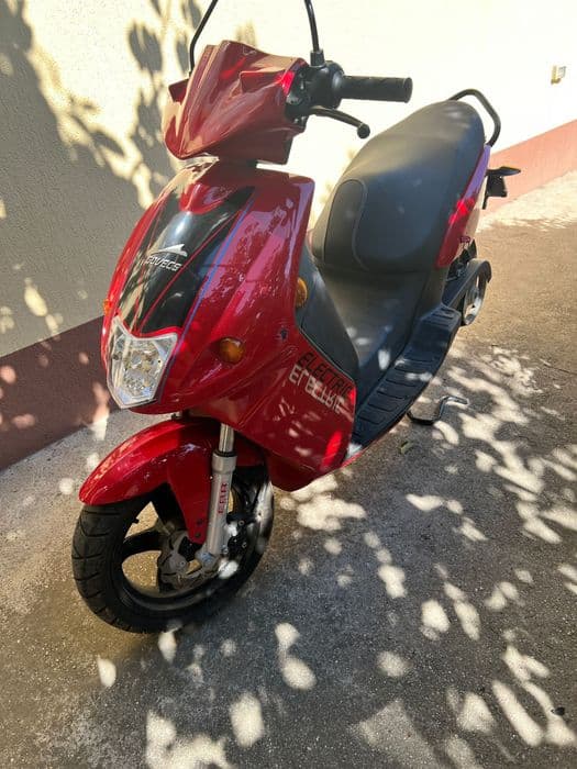 Scuter Govecs / an fabricatie 2012