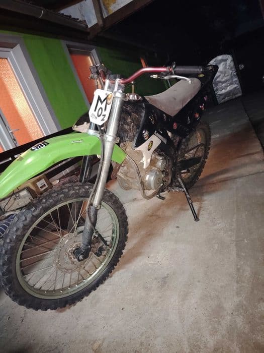 Vând kawasaki 250cc 4t