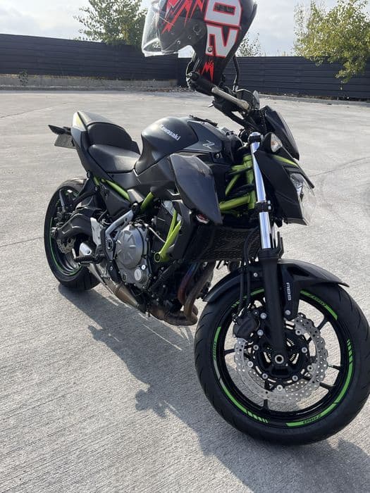Vand Kawasaki z650 limitat A2