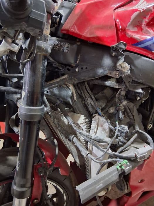 Motocicleta CBR 650r