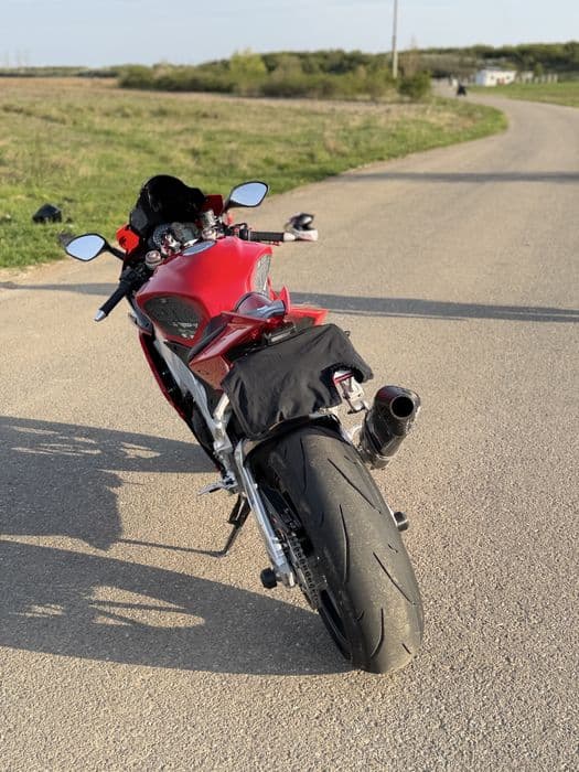 Vand /Schimb Aprilia RSV4