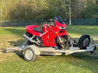 Honda VFR 800 doar 8.900 km impecabilă, condiție showroom - colecție