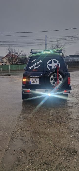 Proprietar vând nissan patrol y61 autoutilitara