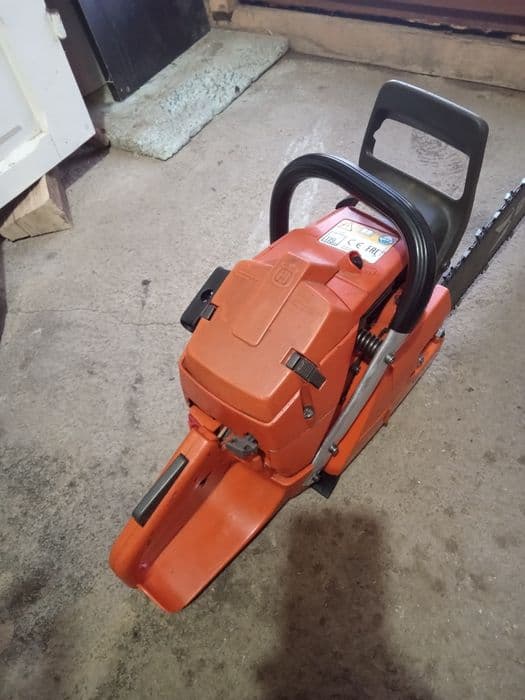 Vând Husqvarna 365 x-torq