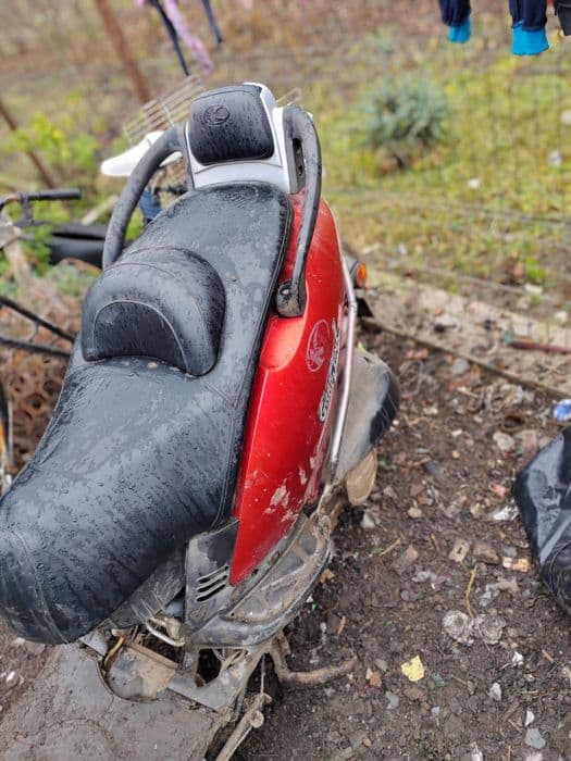 Vând scuter kimco 125 cc 4t