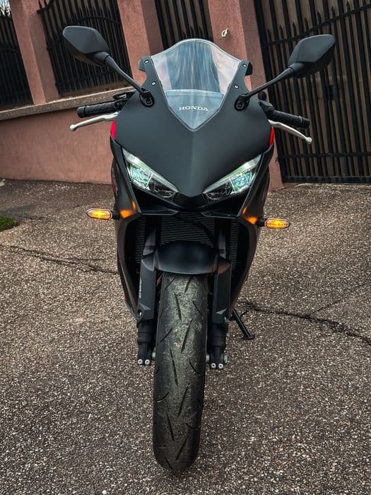 Honda CBR650R (35kw) - 2025 - 1700km