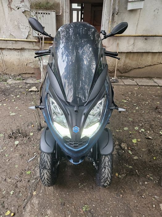 Piaggio mp3 300 sport