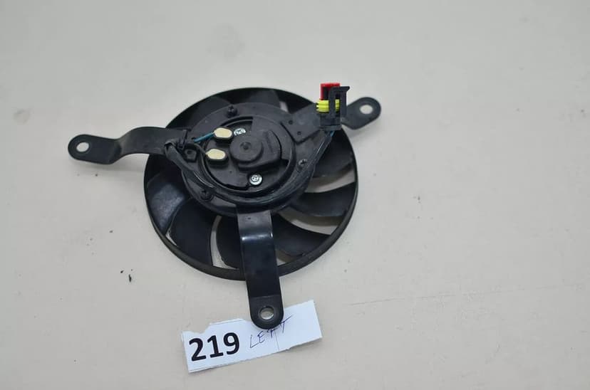 DUCATI MULTISTRADA FAN 1200 MTS OEM 12v Ventilator radiator stanga