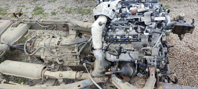 Motor 3.0 v6 v9x nissan navara pathfinder