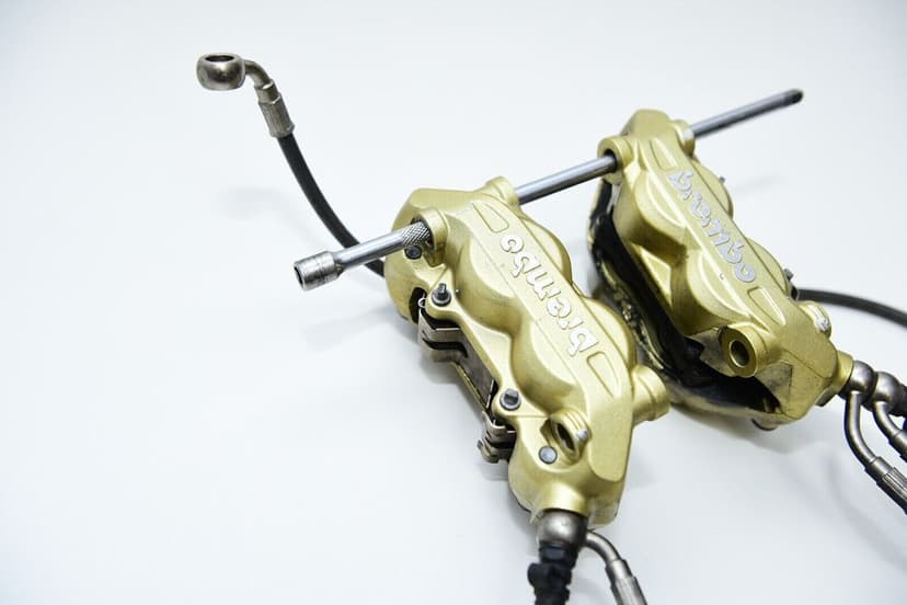 Etrieri față Brembo original pentru MV Agusta Brutale 675 / F3 2012