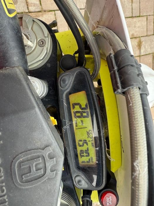 Cross Husqvarna TE 250 L – 2022 – ca nouă, doar 1 500 km!