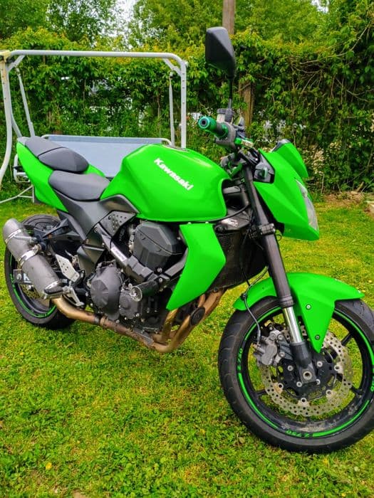 Vând Kawasaki  z750