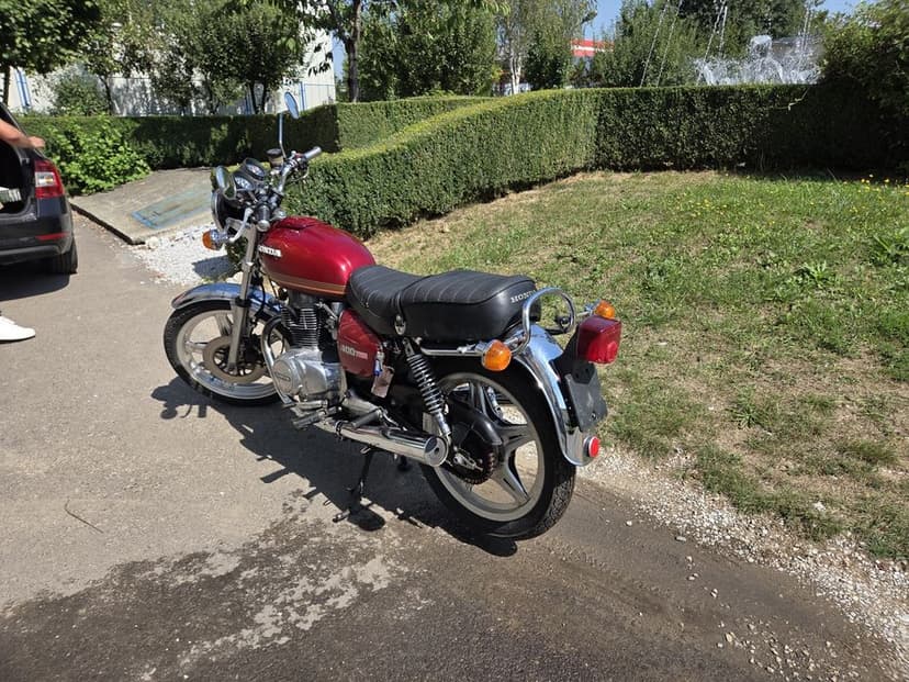Honda cb 400 twin