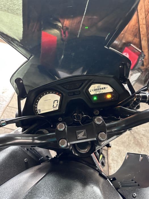 Honda cbf 650 in stre forte buna  cu abs sau schimb cu jeep offroad