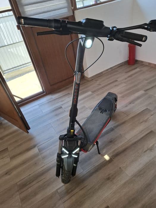 Trotineta electrica NINEBOOT SEGWAY ZT3 PRO