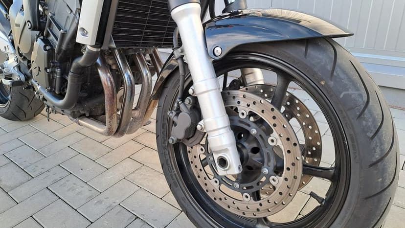 MotoFly Ploiesti vinde Yamaha FZ6N 2005