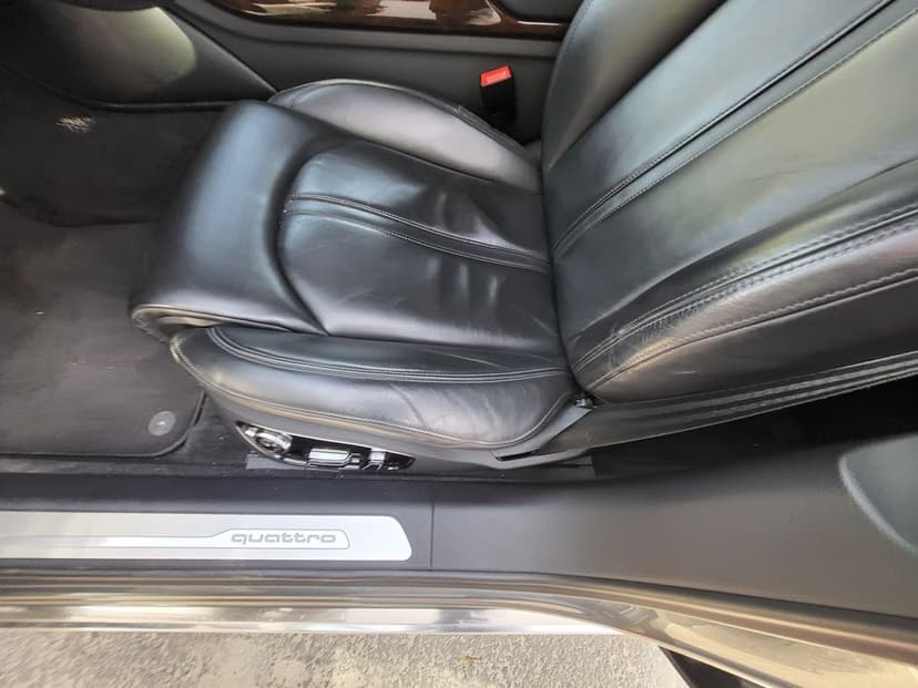 Audi A8 L - Long 2017 schimb cu ceva mai mic