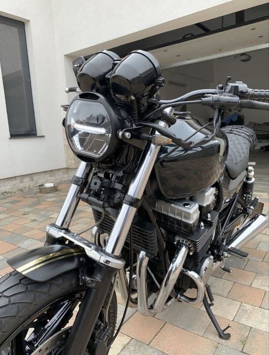 Honda CB750 Seven Fifty custom cafe racer