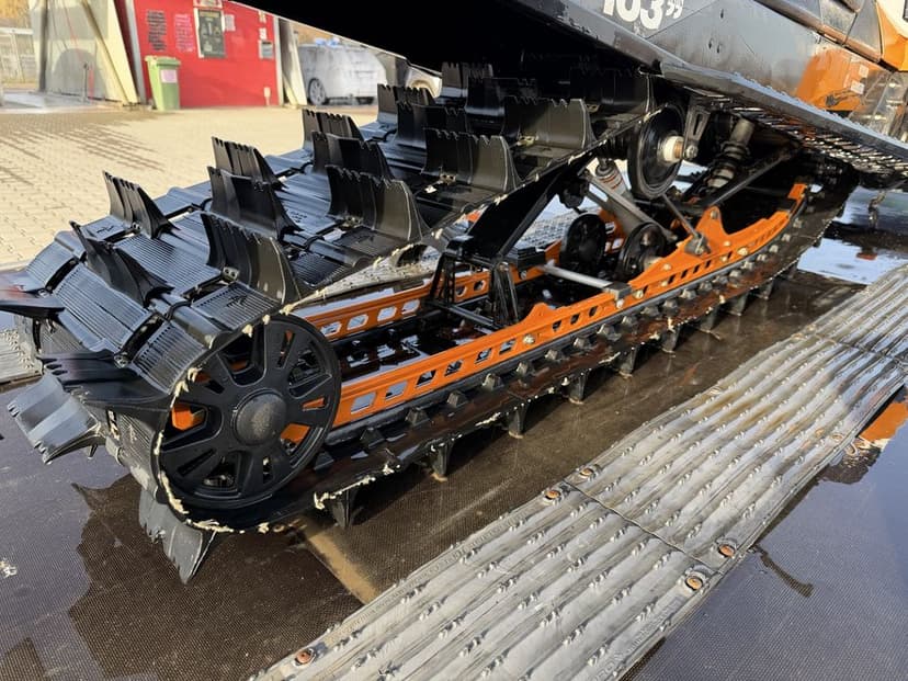 Can Am Ski-doo e-tec