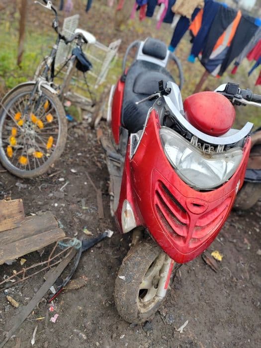 Vând scuter kimco 125 cc 4t