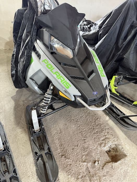 Snowmobil Polaris RMK