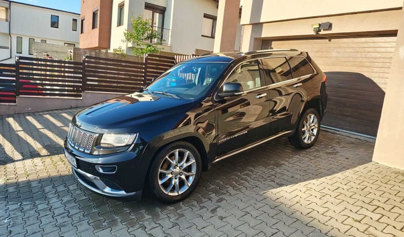 Jeep Grand Cherokee Summit, full options, 12000euro + TVA (deductibil)