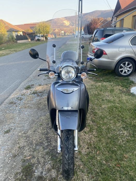 Aprilia Scarabeo 200 GT motorizare vespa