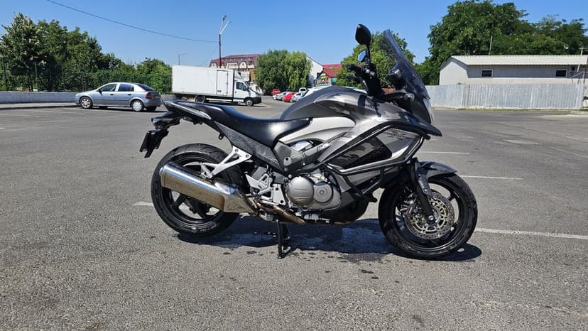 Honda VFR 800x crossrunner