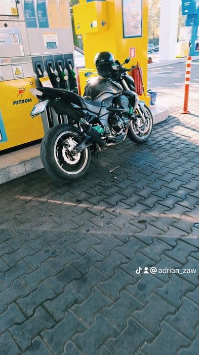 Kawasaki z1000 an 2008