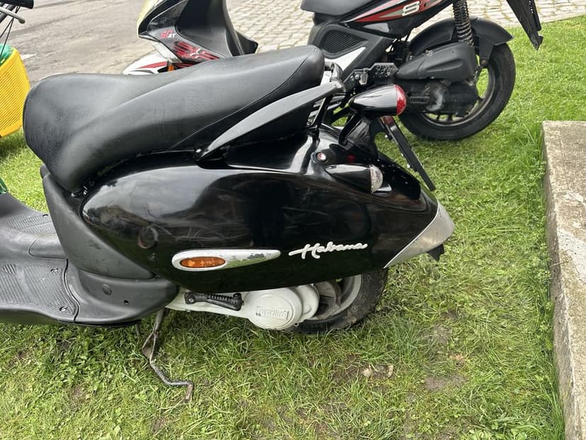Moto scuter Aprilia Habana