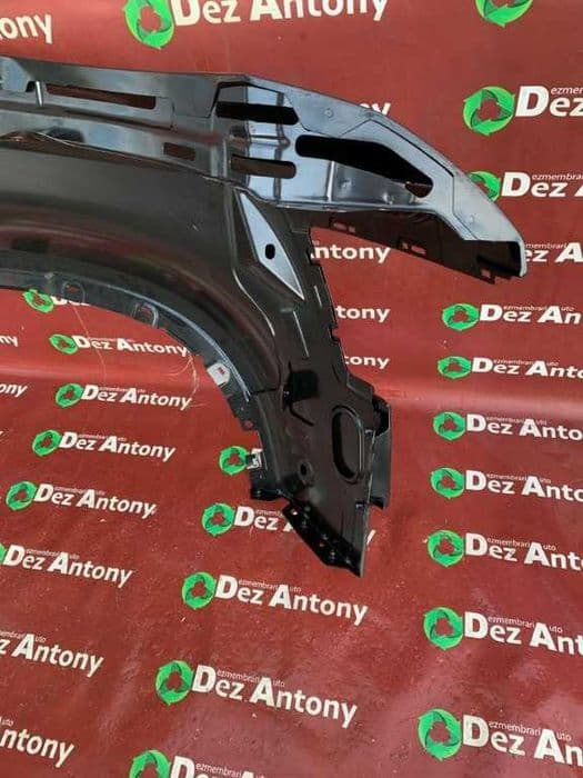 Aripa fata stanga NOUA ORIGINALA Land Rover Defender 2