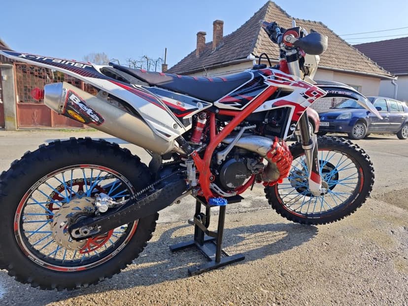 Vând Beta 300 2t 2018