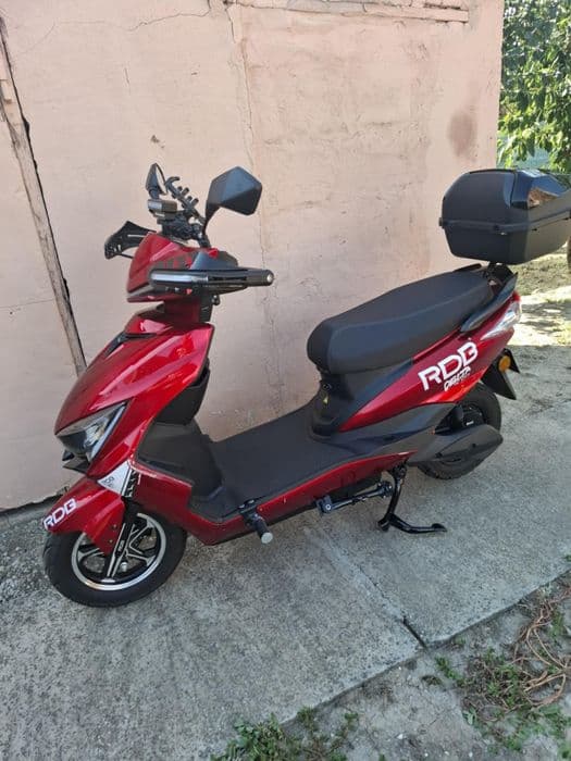Vând Scuter RDB 2000 baterie 72 v și 20Ah