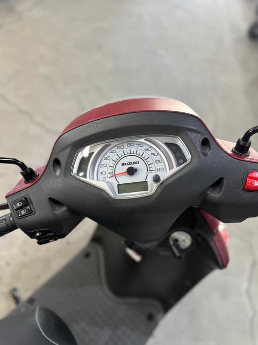 Suzuki Address 125 nou - se conduce cu B125- Suzuki Constanta