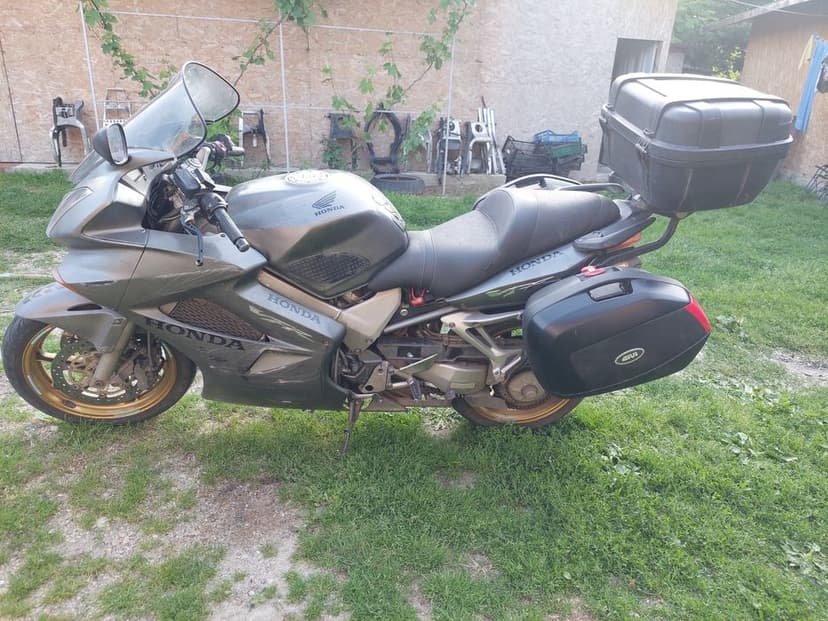 Vand Piese Honda VFR 800 V-Tech 2003