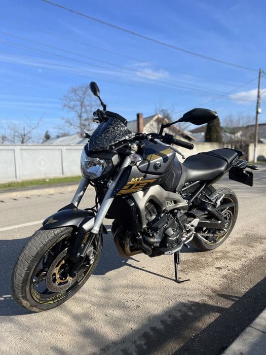 Yamaha MT 09 ABS schimb