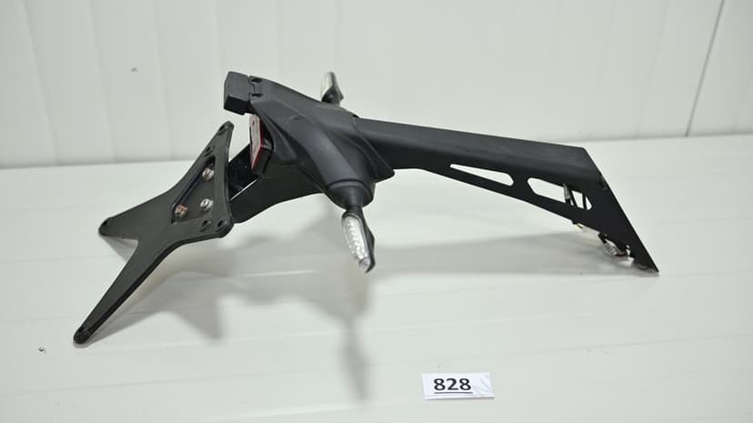 Ducati Monster 937 2021 Suport numar inmatriculare cu semnalizari