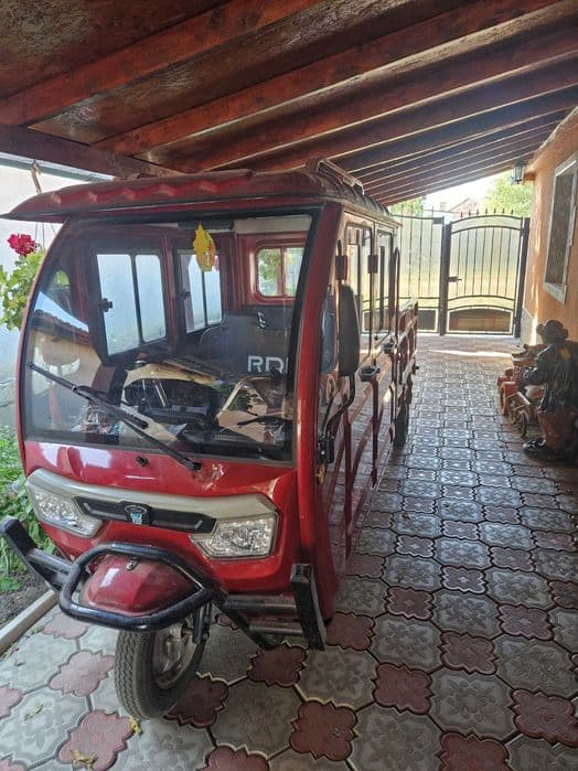 Vand Triciclu Electric!!