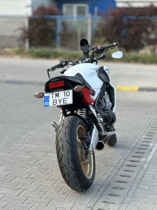 Vand Honda CB650F - pt A2 Legal - Evacuaee Shark omologata, impecabil