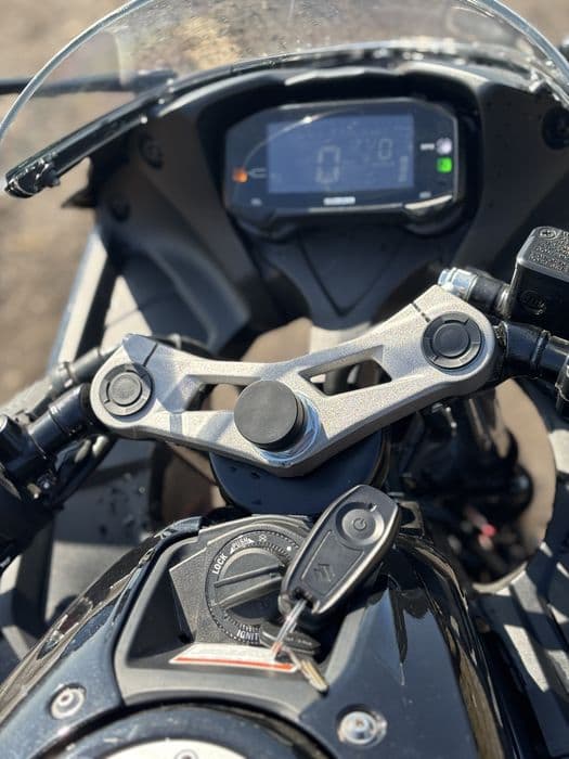 Vând motocicleta SUZUKI GSX-R 125cc   2023