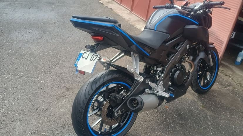 Yamaha mt 125 BLACK EDITION (body armour si geaca incluse in preț)