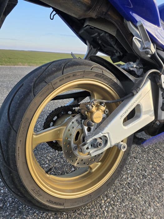 Honda CBR 600 RR ( PC 37)