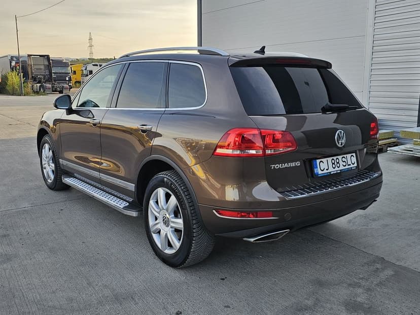 VW Touareg,4x4,3.0 Diesel,245CP,Navi,Jante,Piele,Cârlig, Posibil Rate*