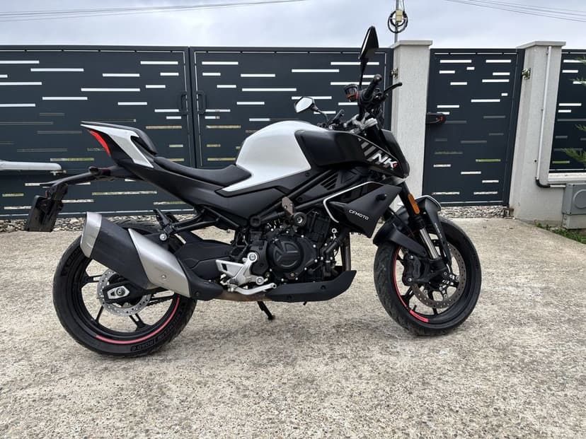 Motocicletă Cfmoto 450nk 2024
